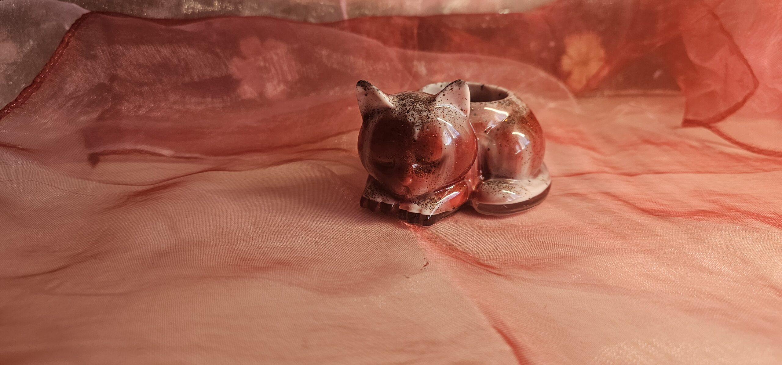 Teelichthalter schlafende Katze | Handgemachtes Epoxidharz-Unikat | Rutschfest & Edel – Bild 2