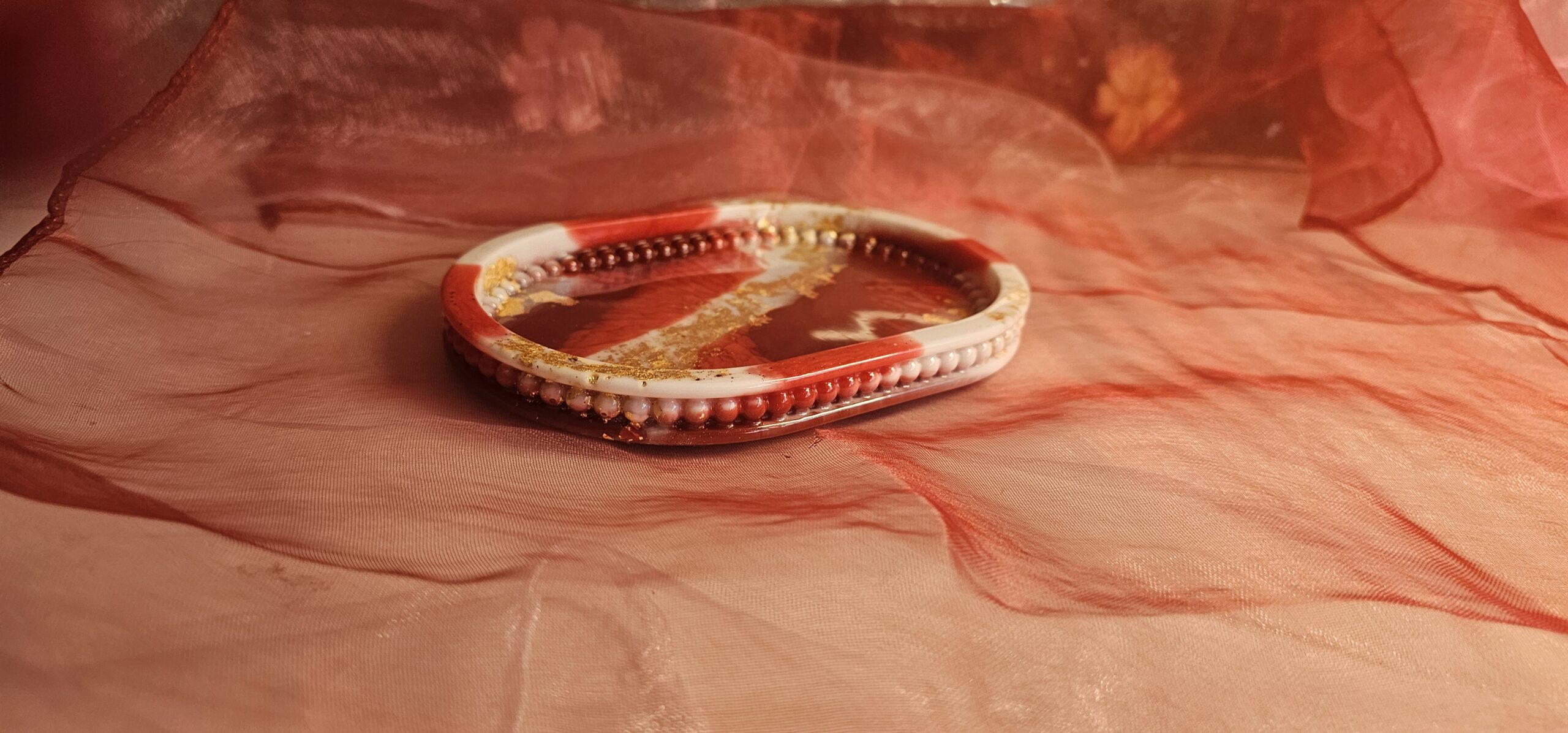 Vielseitige Epoxidharz Ablage | Handgemachtes Unikat | Rutschfest & Edel – Bild 3