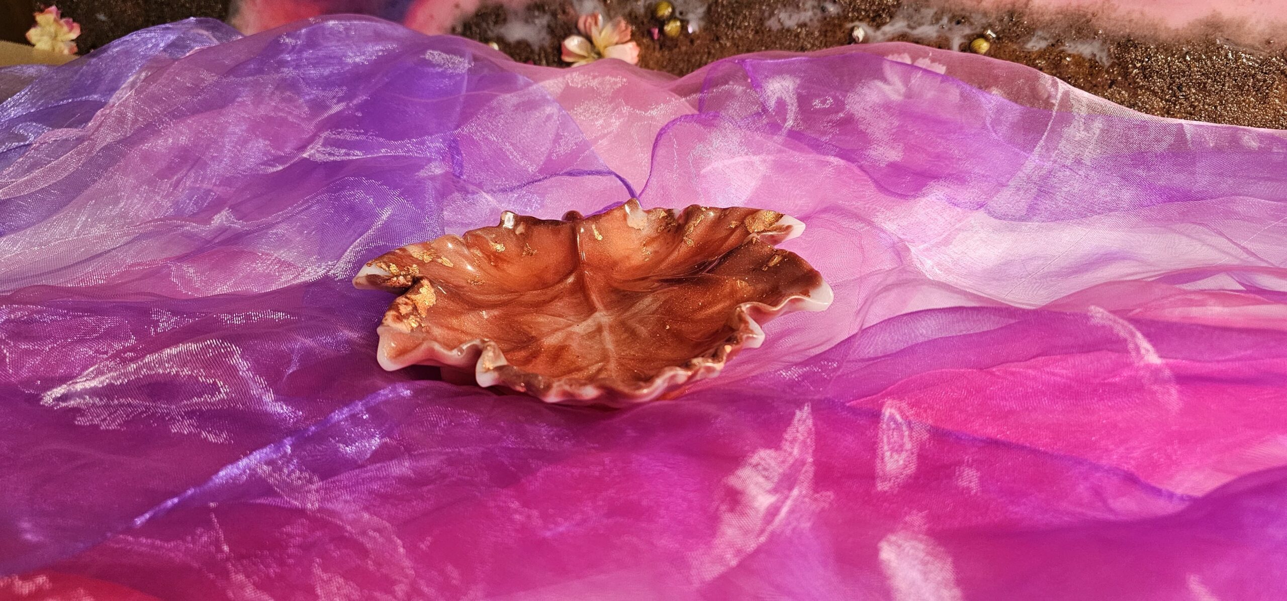 Herbst Deko Schale Kastanienblatt | Handgemacht aus Epoxidharz | Unikat – Bild 7