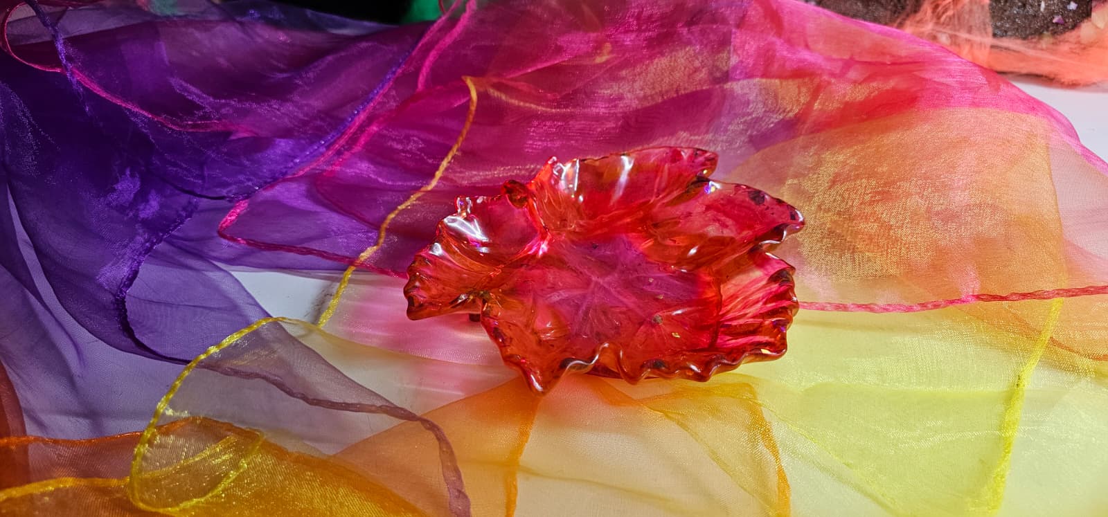 Herbst Deko Schale Kastanienblatt | Handgemacht aus Epoxidharz | Unikat – Bild 2