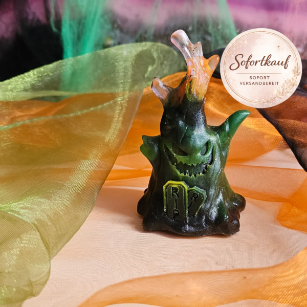 Gruselbaum Figur mit Grabsteinen Epoxidharz handgemacht Halloween Deko Unikat