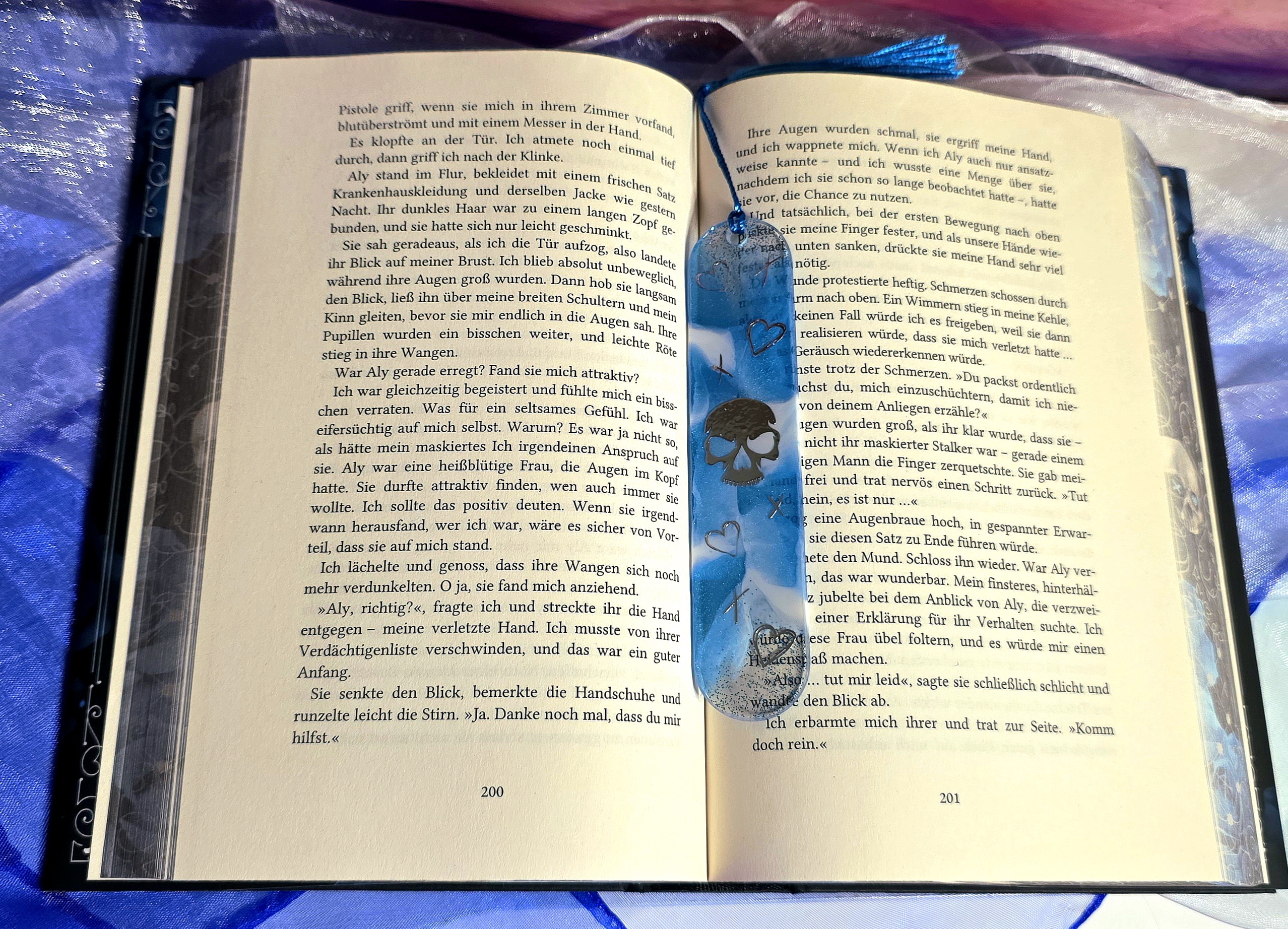 Skull Lesezeichen Epoxidharz handgemacht mit Quaste inspiriert durch Lights Out für Farbschnitt Bücher