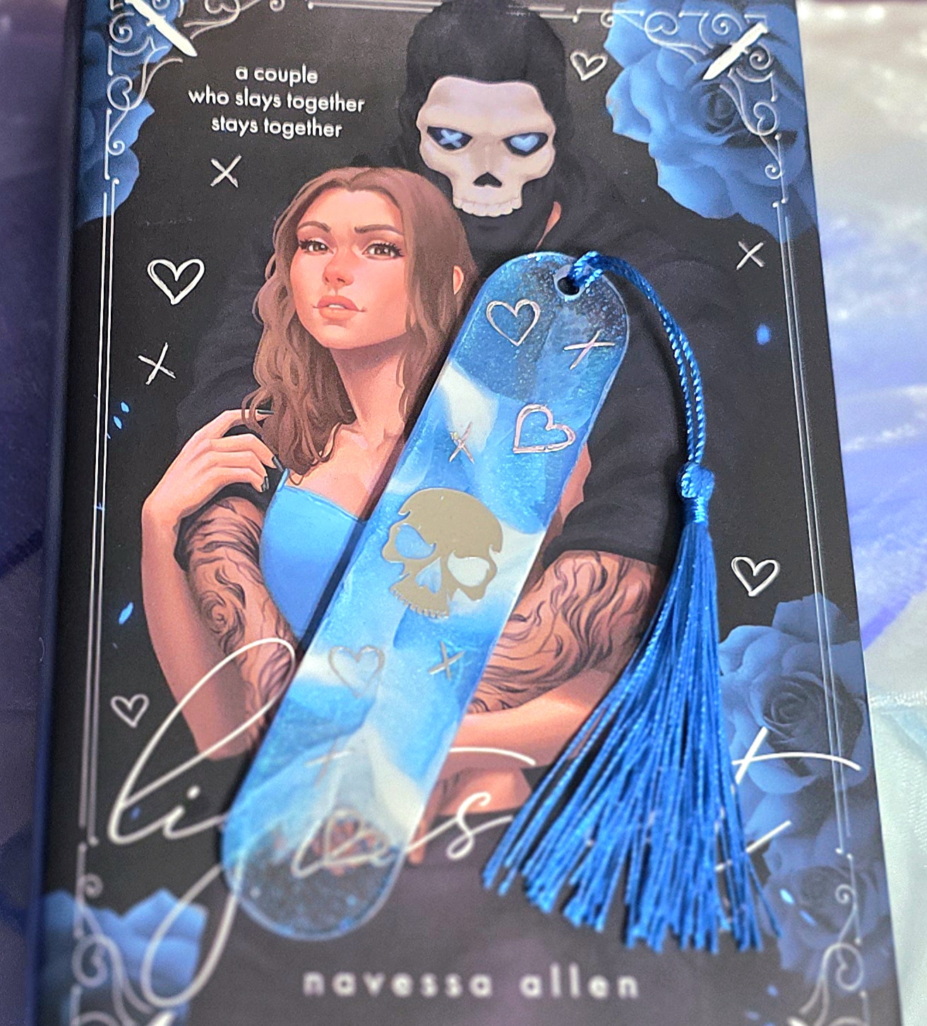 Skull Lesezeichen Epoxidharz handgemacht mit Quaste inspiriert durch Lights Out für Farbschnitt Bücher