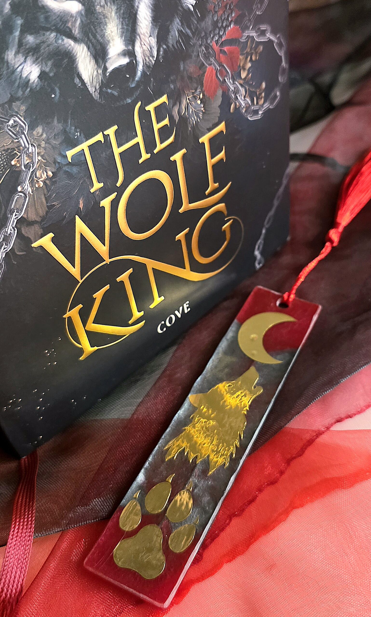Wolf Lesezeichen Epoxidharz handgemacht mit Quaste inspiriert durch The Wolf King für Farbschnitt Bücher