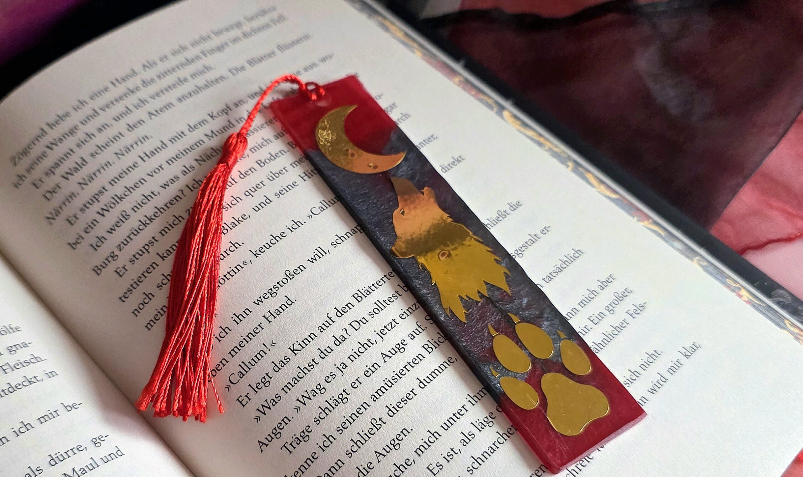 Wolf Lesezeichen Epoxidharz handgemacht mit Quaste inspiriert durch The Wolf King für Farbschnitt Bücher