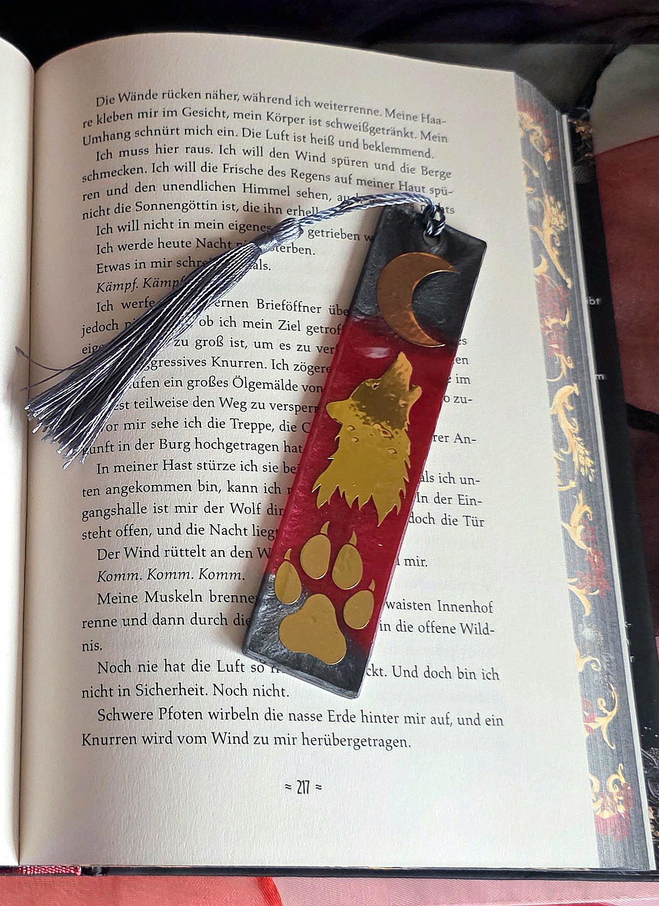 Wolf Lesezeichen Epoxidharz handgemacht mit Quaste inspiriert durch The Wolf King für Farbschnitt Bücher